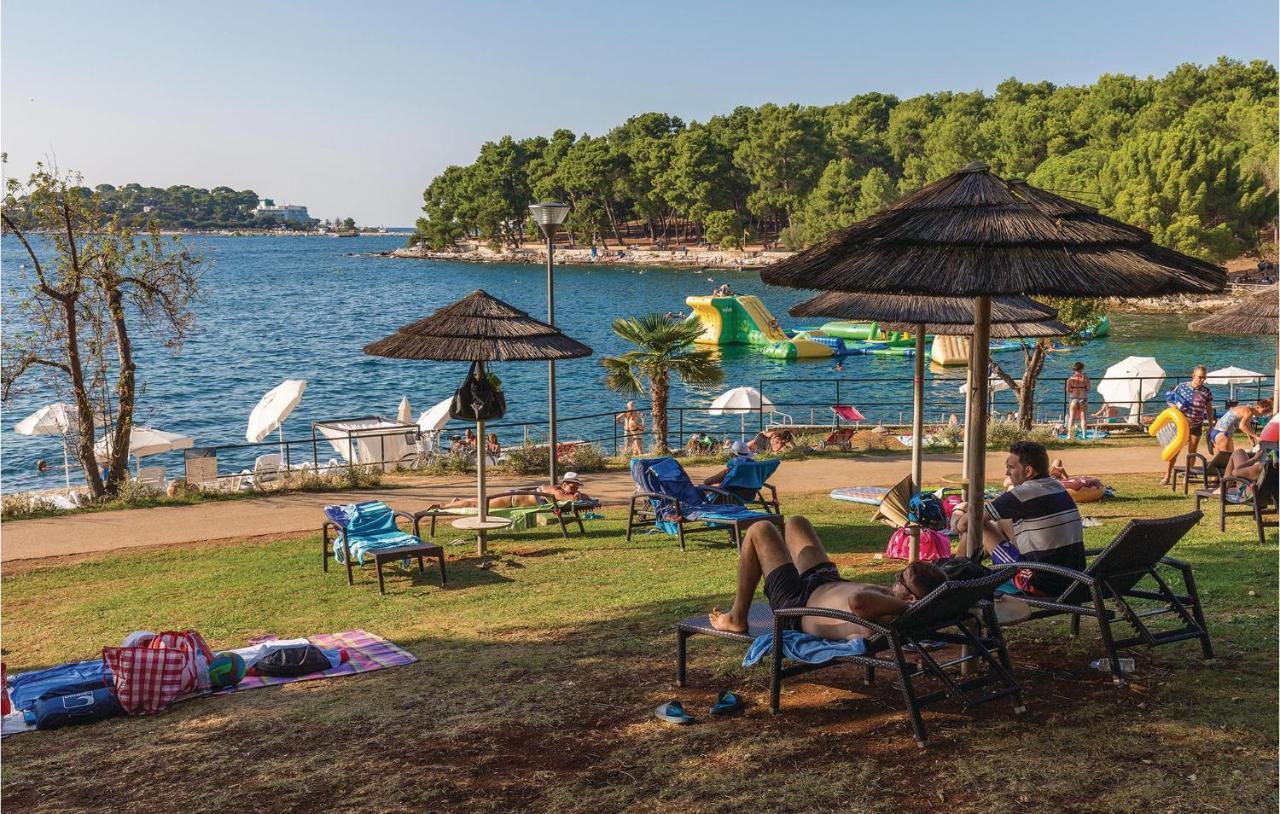Pet Friendly Apartment In Porec With Wifi Экстерьер фото