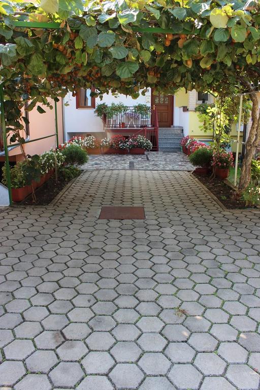 Pet Friendly Apartment In Porec With Wifi Номер фото