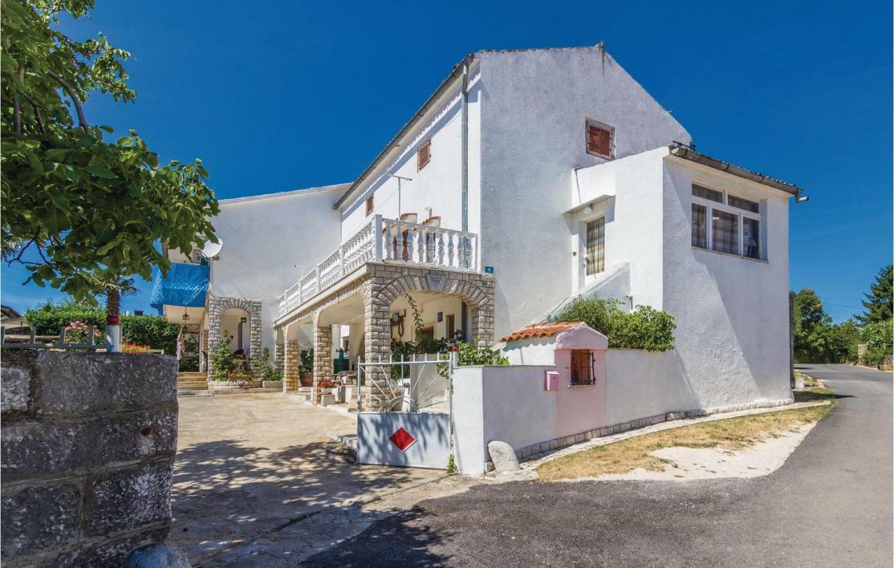 Pet Friendly Apartment In Porec With Wifi Экстерьер фото